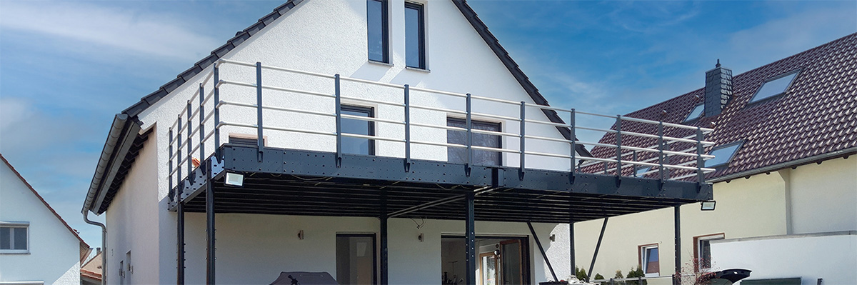Mezzanine floors for terraces and gardens