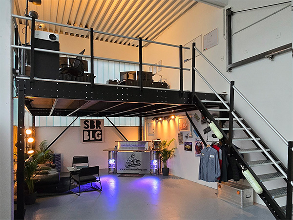 Mezzanine first floor